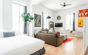 Comfort Loft, Partial Ocean View | 1 bedroom, individually decorated, free WiFi - Lofts du Presbytère (Matane)