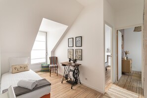 2 chambres, fer et planche à repasser, Wi-Fi gratuit, draps fournis
