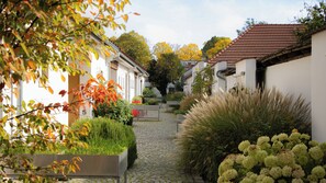 Exterior - Hotel Genuss am Hof (Halbturn)