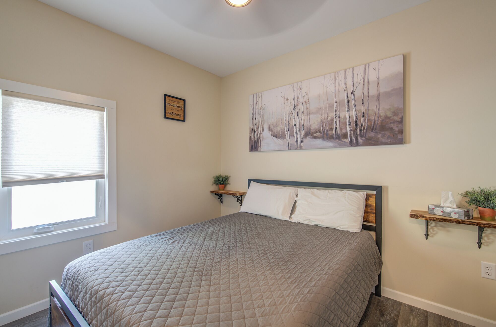 2 bedrooms, bed sheets, wheelchair access