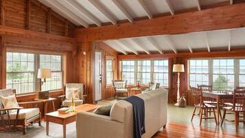 TV, fireplace, offices