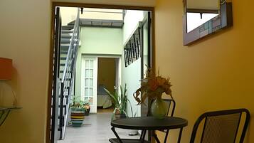 1 sovrum, internet och sängkläder