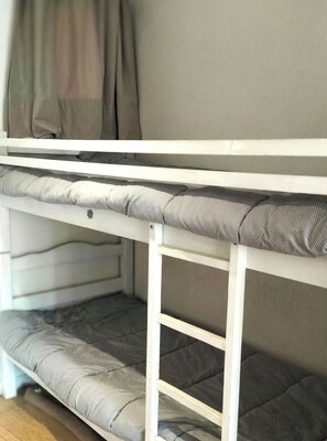 Iron/ironing board, WiFi, bed sheets - Flat with terrace in Sanary-sur-Mer (Sanary-sur-Mer)