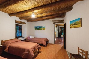 2 bedrooms, internet, bed sheets, wheelchair access