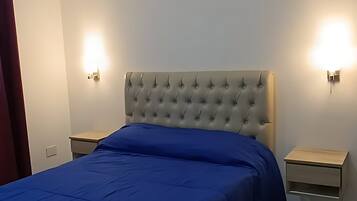 2 bedrooms, internet, bed sheets