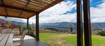 Los González – Cabañas con Vista al Valle