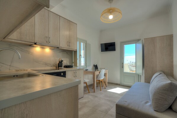 Comfort Apartment, City View | Free WiFi - Erato City House (Santorini)