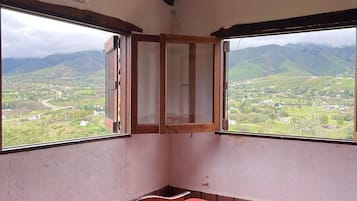5 habitaciones y ropa de cama