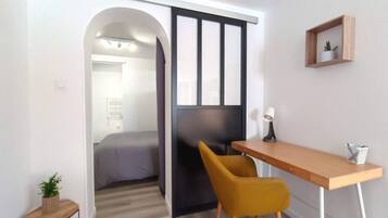 1 bedroom, iron/ironing board, Internet, bed sheets