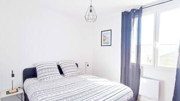 2 chambres, fer et planche Ă repasser, accĂšs Internet, draps fournis