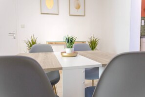 Dining - Le Brivetain ★ Hypercentre ★ Free parking (Pontchâteau)