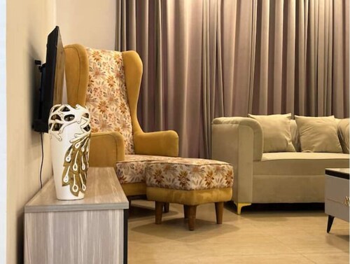 Stunning Spacious 3 Bedroom apartment Garden View