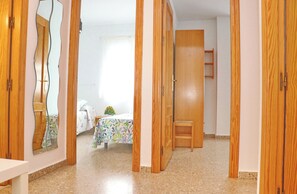 3 室のベッドルーム、アイロン / アイロン台、WiFi、ベッドシーツ