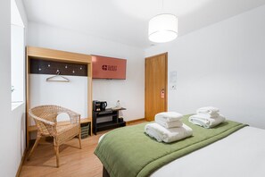 1 habitación, internet y ropa de cama