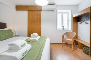 1 bedroom, internet, bed sheets