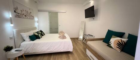 1 bedroom, iron/ironing board, WiFi, bed sheets