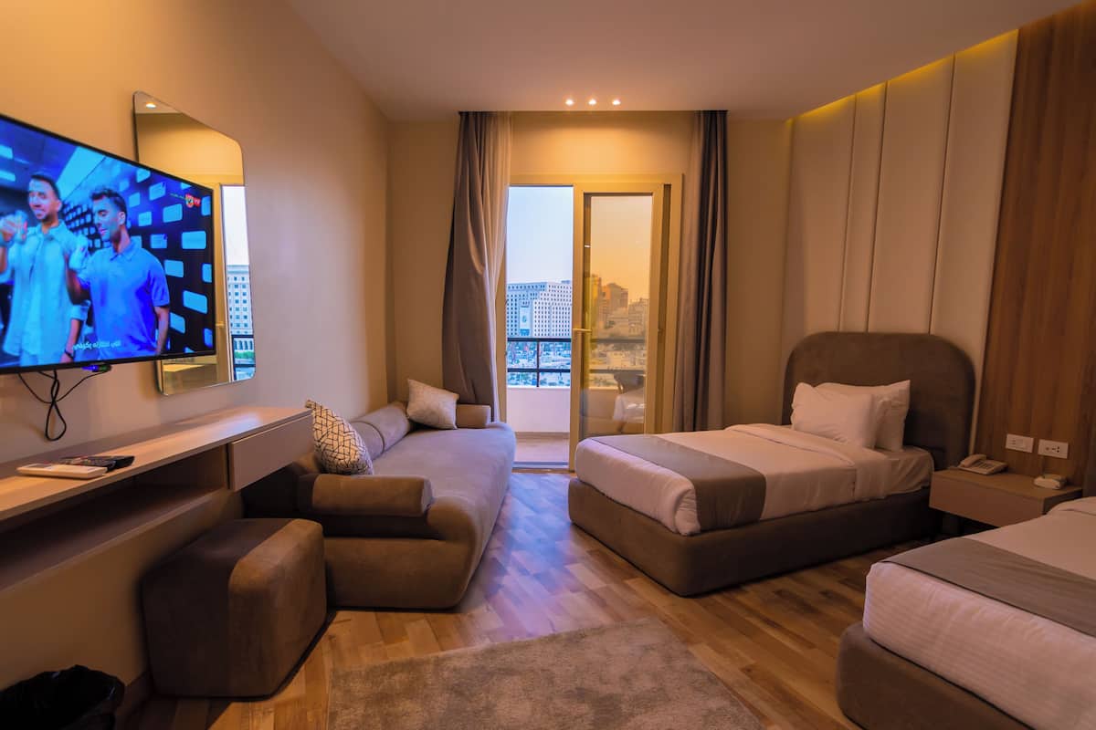 1 bedroom, premium bedding, minibar, in-room safe
