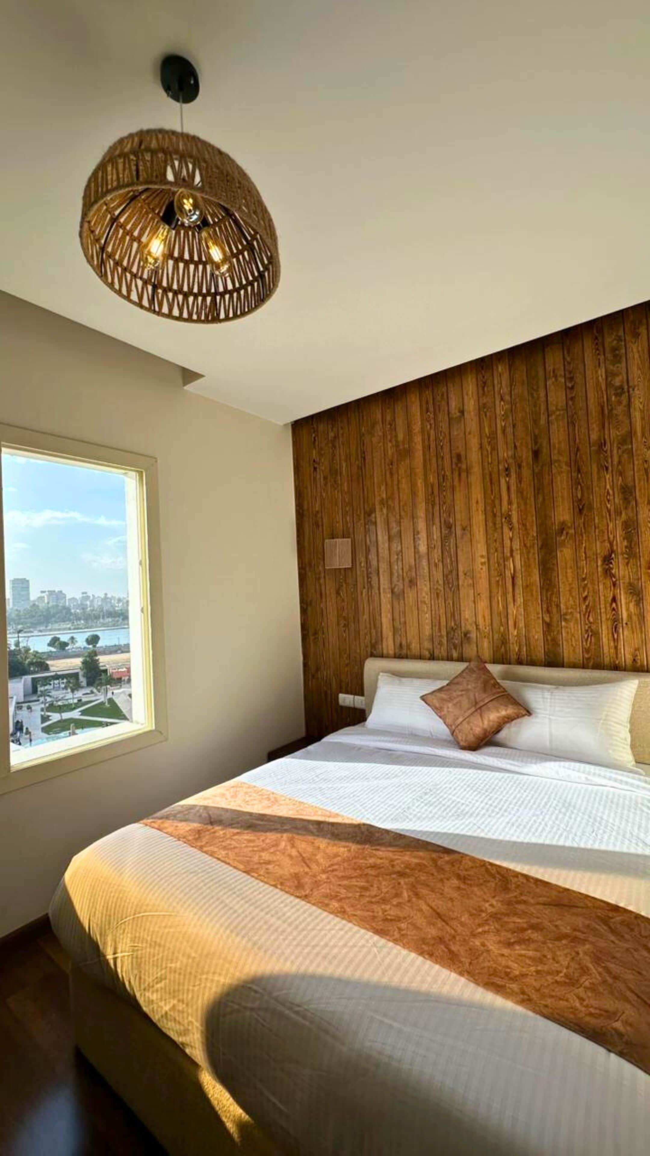 Habitación panorámica doble | Ropa de cama de alta calidad, minibar, caja fuerte y escritorio