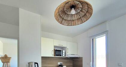 Bel appartement avec terrasse  et jardin