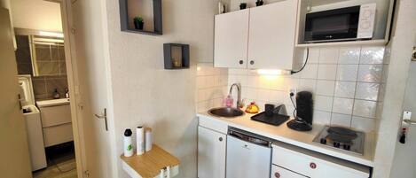 Fridge, microwave, coffee/tea maker