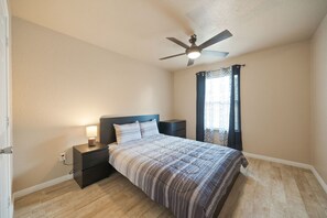 2 Schlafzimmer, Bügeleisen/Bügelbrett, WLAN, Bettwäsche