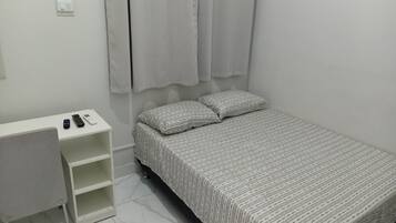 1 bedroom, desk, free WiFi, bed sheets