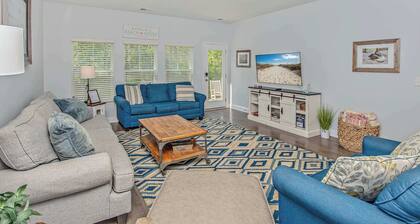 Golf Lovers 4BR Resort - Walk to Course Quiet Stay