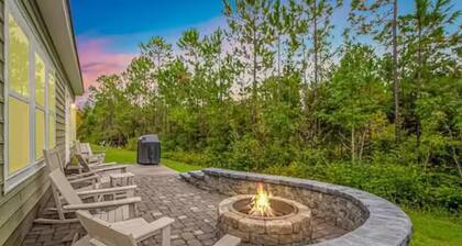 Golf Lovers 4BR Resort - Walk to Course Quiet Stay