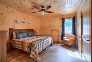 5 bedrooms, free WiFi, bed sheets