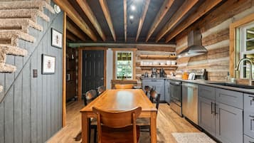 Refrigerador, microondas, parrilla de estufa y lavavajillas