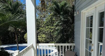 2 bedroom 2 bath condo on Pacific Ocean, steps from a pool, close to surfing.