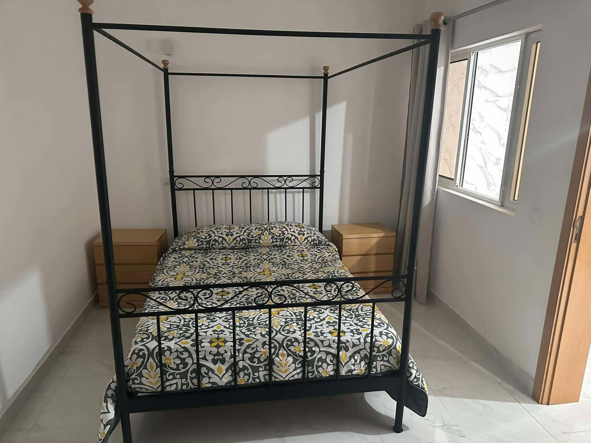 3 chambres, fer et planche à repasser, Wi-Fi, draps fournis