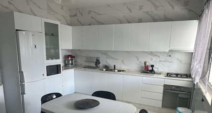3-bedroom apartment, separate bathroom and toilet, fully equipped kitchen