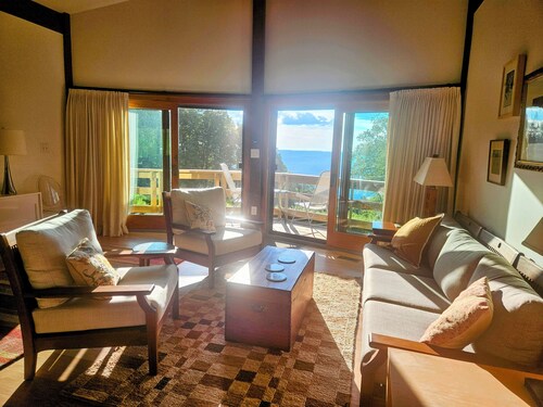 A spectacular Shawangunk vista in a beautifully renovated chalet on a lush lawn.