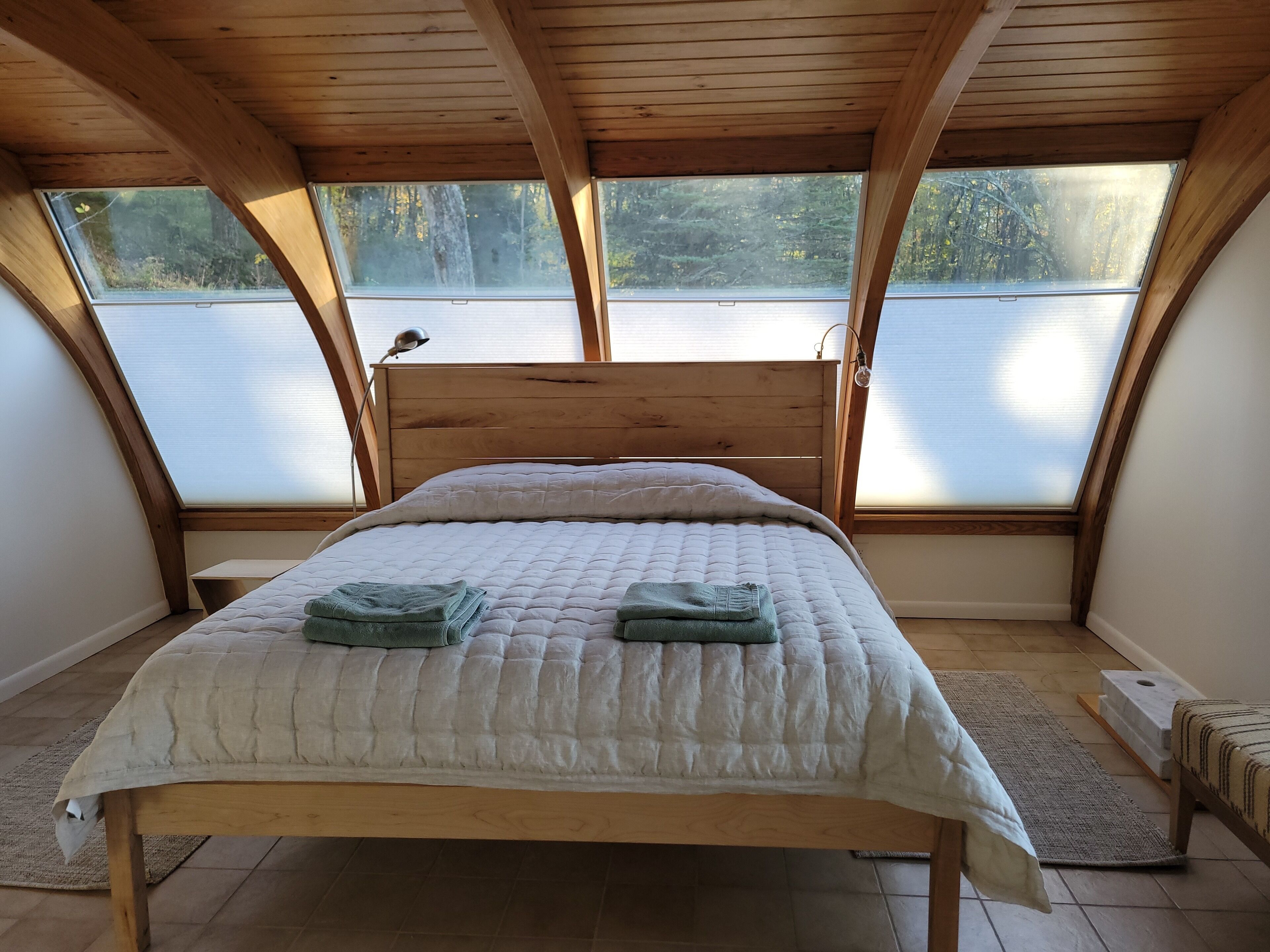4 chambres, bureau, Wi-Fi gratuit, draps fournis
