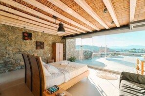 5 bedrooms, WiFi, bed sheets