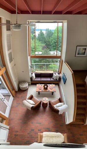 TV connectée, cheminée, jeux vidéo, écrans d'ordinateur