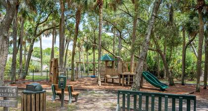 Beautiful 3 Bedroom, 2.5 Bath Home on the North Side of the Island