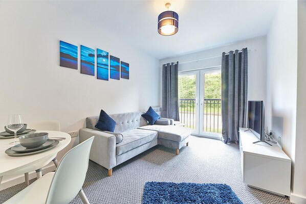 Apartment, Smoking | 2 bedrooms
