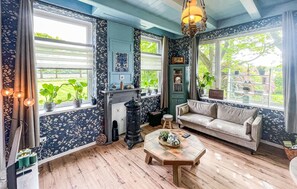 Smart TV - Cozy home in Harich with WiFi (Harich)