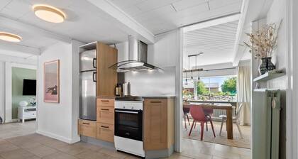 4 bedroom stunning home in Hemme