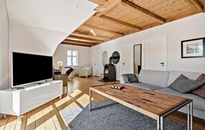 Smart TV, chimenea