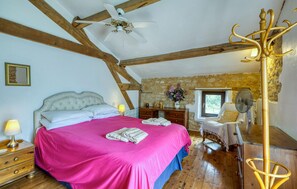 4 Schlafzimmer, Bügeleisen/Bügelbrett, Reisekinderbett, kostenloses WLAN