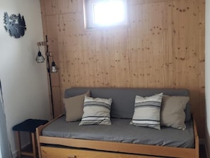 House | 1 bedroom
