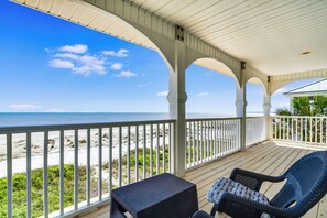 Property grounds - Perfect Timing- On The Beach, Sleeps 10 (Port St. Joe)