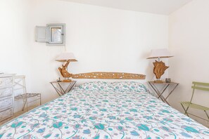 3 camere, ferro/asse da stiro