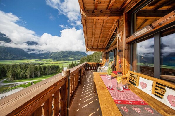 Chalet | Property grounds - Chalet in Neukirchen Near Ski Arena Wildkogel (Neukirchen am Grossvenediger)