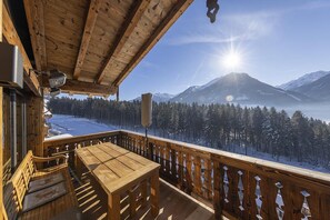 Chalet | Outdoor dining