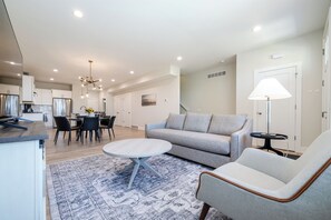 Älytelevisio, takka, videopelejä