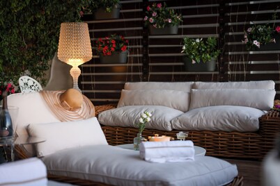 Sun Suite and Moon Suite, Praiano. Directly by the sea in front of Capri